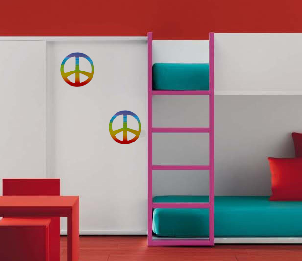 Dormitorio con simbolo de la paz