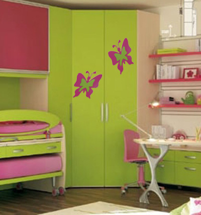 Dormitorio con mariposas